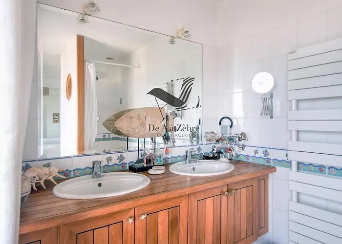 Дом отдыха & Soleil - Face Avec Acces Direct Фура